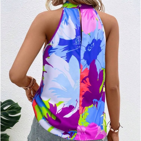 New ALLOVER print halter top - Picture 5 of 6